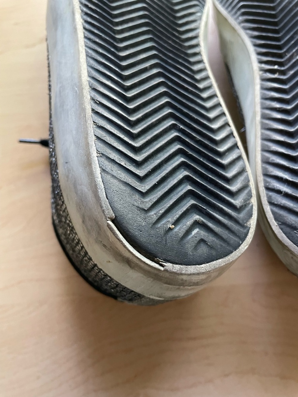 Golden Goose Superstars - Silver, black and white - Size 39 - Picture 16 of 16